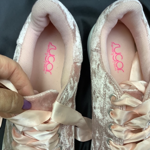 Stylish NWOT Sugar memory foam Blush/pink Velvet sneakers lace up - Picture 8 of 11